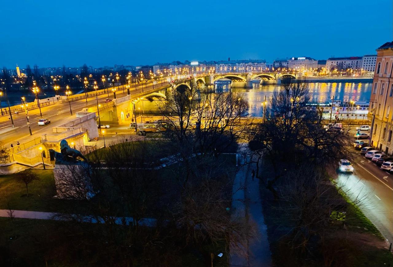 Over The Danube ブダペスト エクステリア 写真
